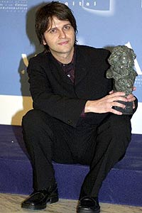 J C Fresnadillo porta su Goya 2001 a la Mejor Dirección Novel